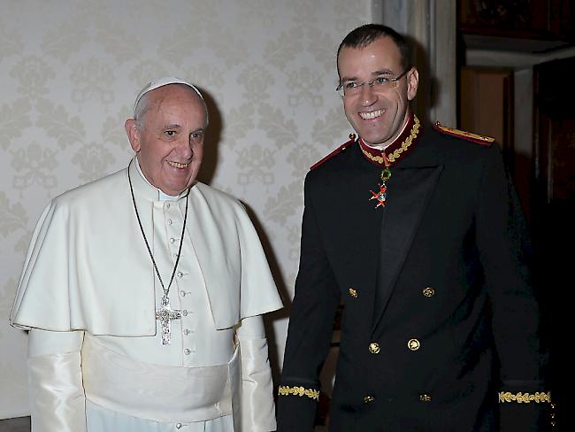 Daniel Anrig am Ende seiner Amtszeit im Januar 2015 mit Papst Franziskus. Ab Juli ist Anrig für die Kapo Zürich tätig.