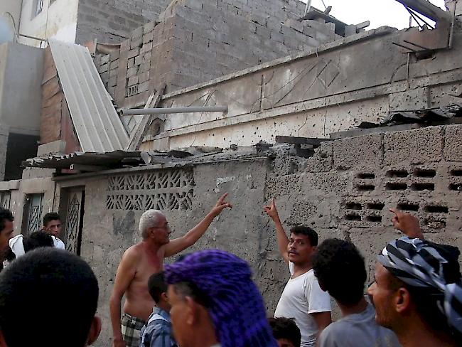 Beschädigtes Haus in Aden nach Beschuss durch die Huthi